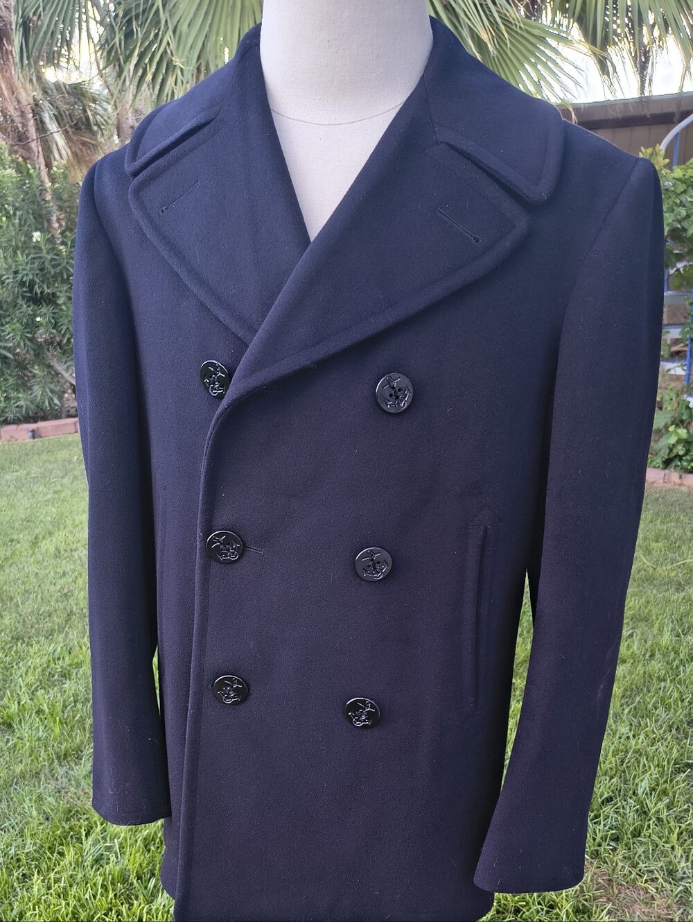 Men's Double-Breasted Navy Peacoat Jacket, 44R, Excellent Vintage Condition